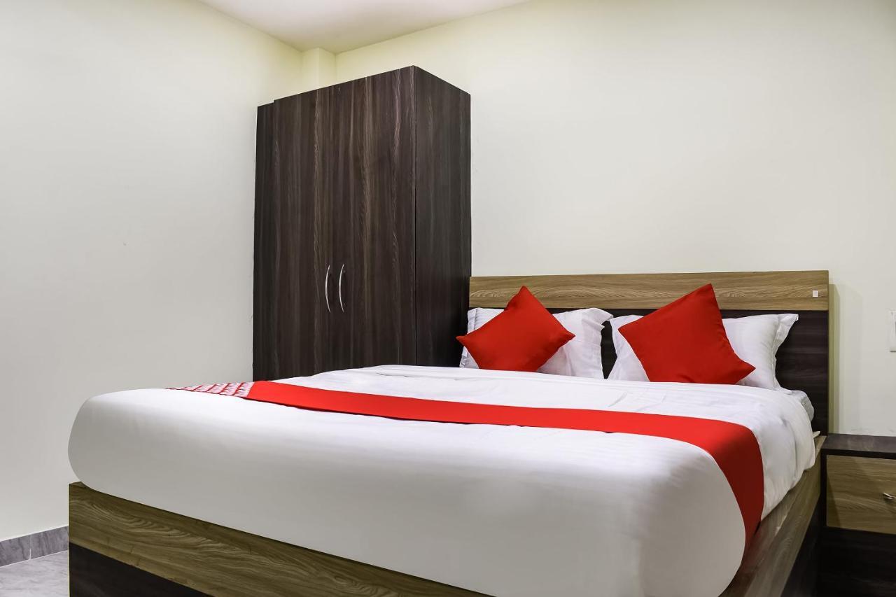 Hotel O S&H Residency Khandagiri Eksteriør billede