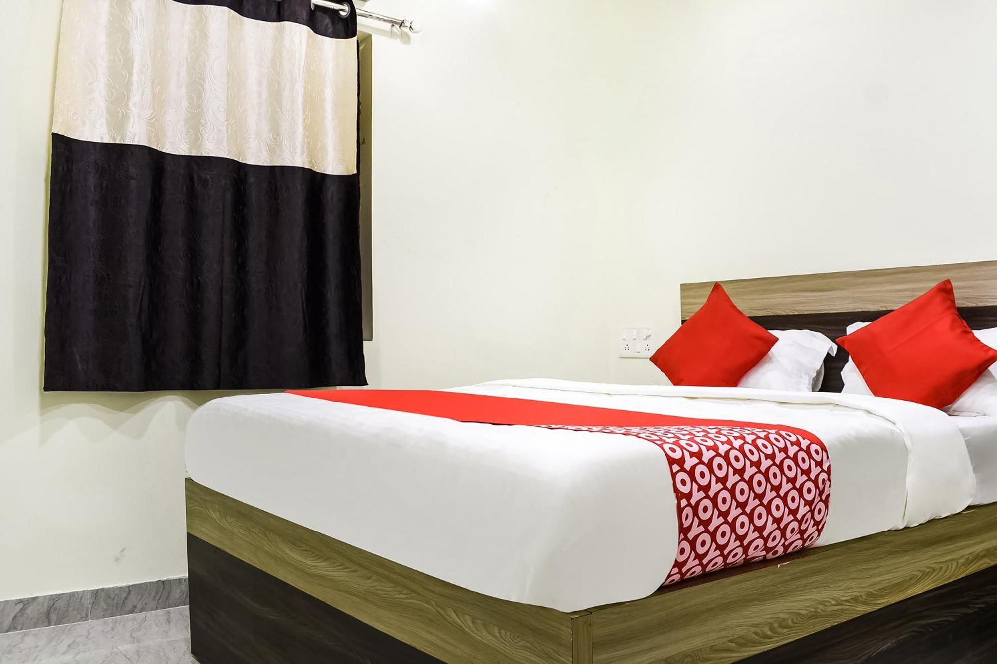 Hotel O S&H Residency Khandagiri Eksteriør billede