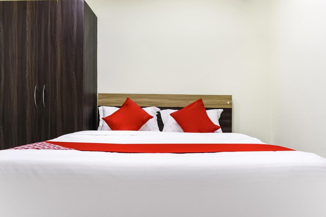 Hotel O S&H Residency Khandagiri Eksteriør billede